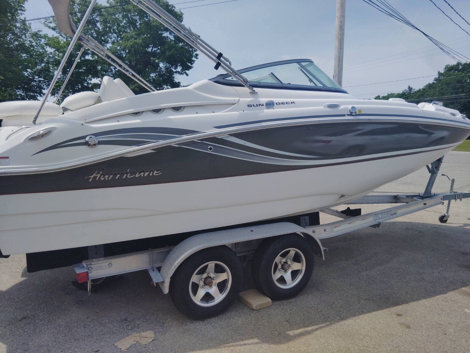 Hurricane boat starboard side after marine detailing